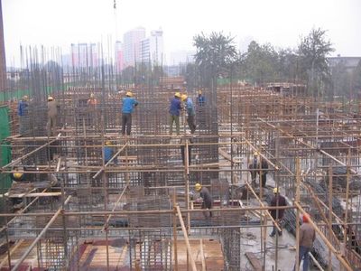 建設工程施工現場供用電怎樣做才能保證農民工的安全?(五)