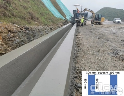 維特根SP 15助力貴黃高速建設 高標準攤鋪大尺寸排水溝再獲盛贊